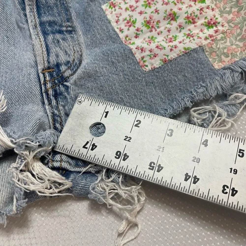 Urban Renewal x Levis Patchwork Distressed Denim Shorts Size Medium